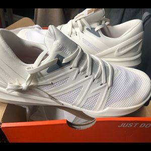 Men New Nike Tennis Shoes